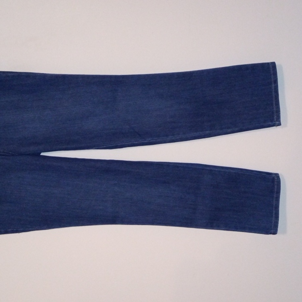 STYLE & CO. Straight Leg Jeans 4-Short - Picture 2 of 10
